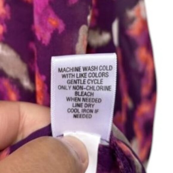 Apt.9 purple floral V-neck tunic semi-sheer blouse size M - Picture 5 of 6